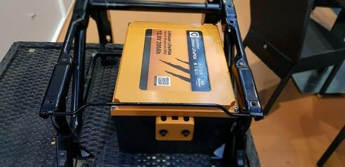 LiFePO4 12.8V 150Ah Arctic Lithium Batterie mit Bluetooth BMS – 1920Wh Untersitz Akku für Wohnmobil & Boot | LIONTRON LIDUCSM12150LX-A
